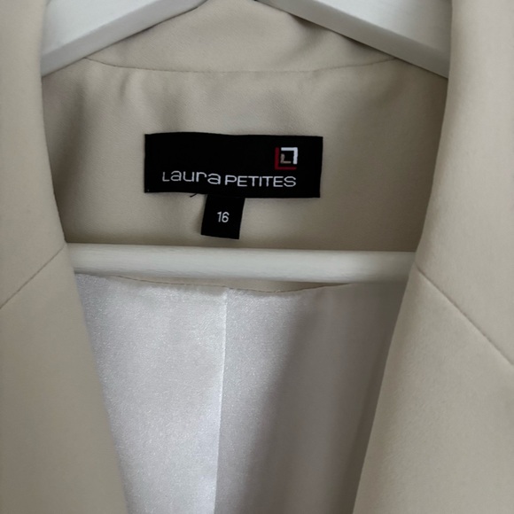 Cream blazer NWOT. - Picture 3 of 5
